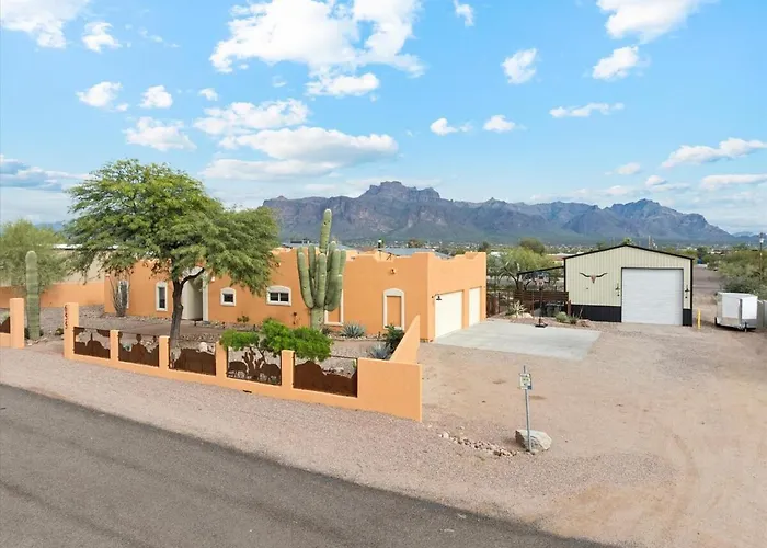 Dutchman Copper Ranch - Rooftop Patio, Heated Pool, Mtn Views, Waterslide * Apache Junction
