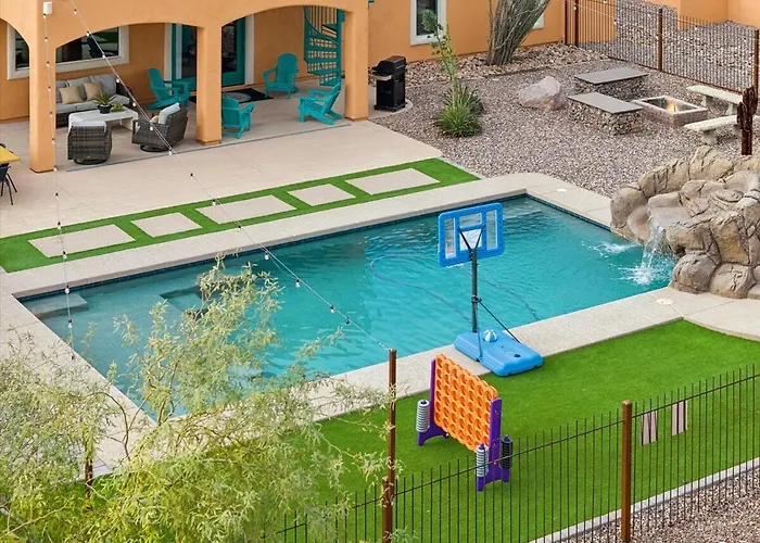 Holiday home Dutchman Copper Ranch - Rooftop Patio, Heated Pool, Mtn Views, Waterslide Apache Junction
