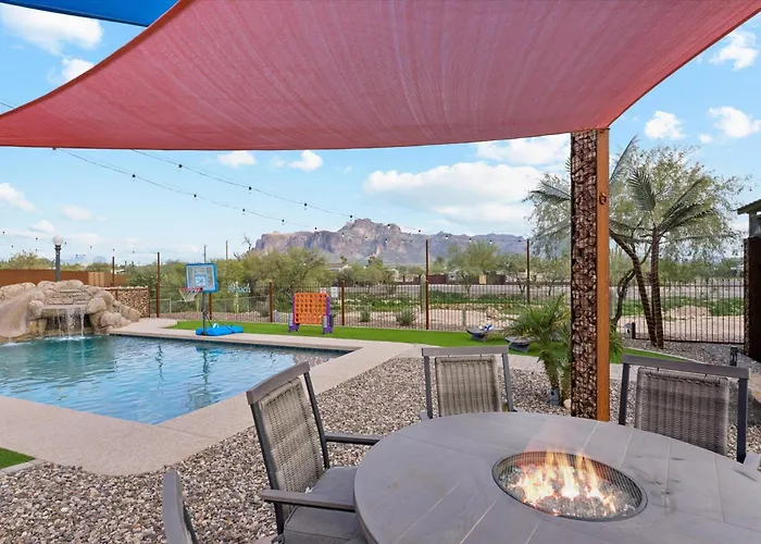 Dutchman Copper Ranch - Rooftop Patio, Heated Pool, Mtn Views, Waterslide * Apache Junction