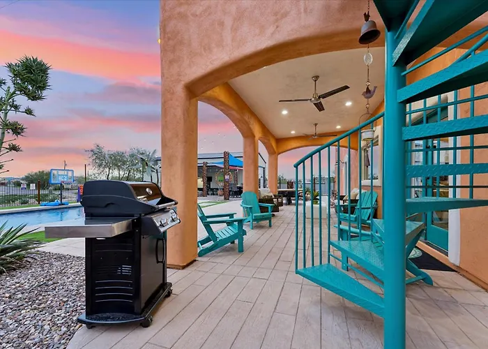 Dutchman Copper Ranch - Rooftop Patio, Heated Pool, Mtn Views, Waterslide Holiday home Apache Junction